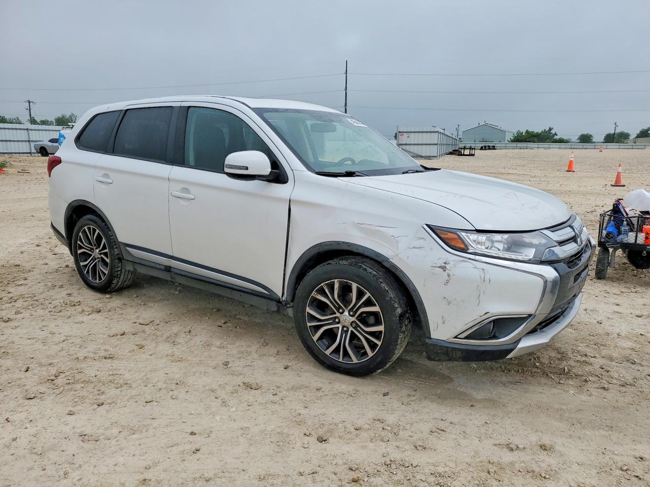 2018 MITSUBISHI OUTLANDER