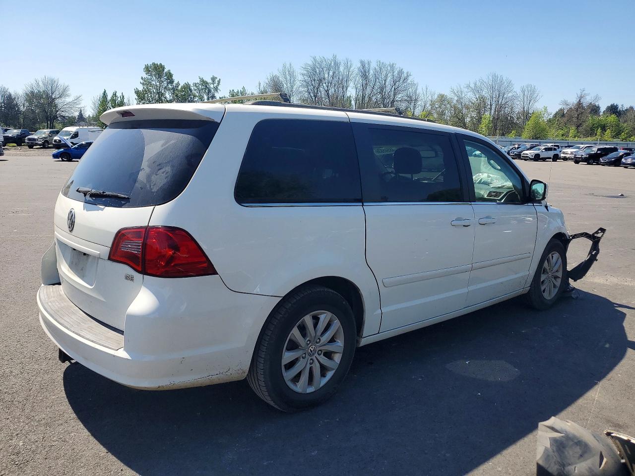 2012 VOLKSWAGEN ROUTAN