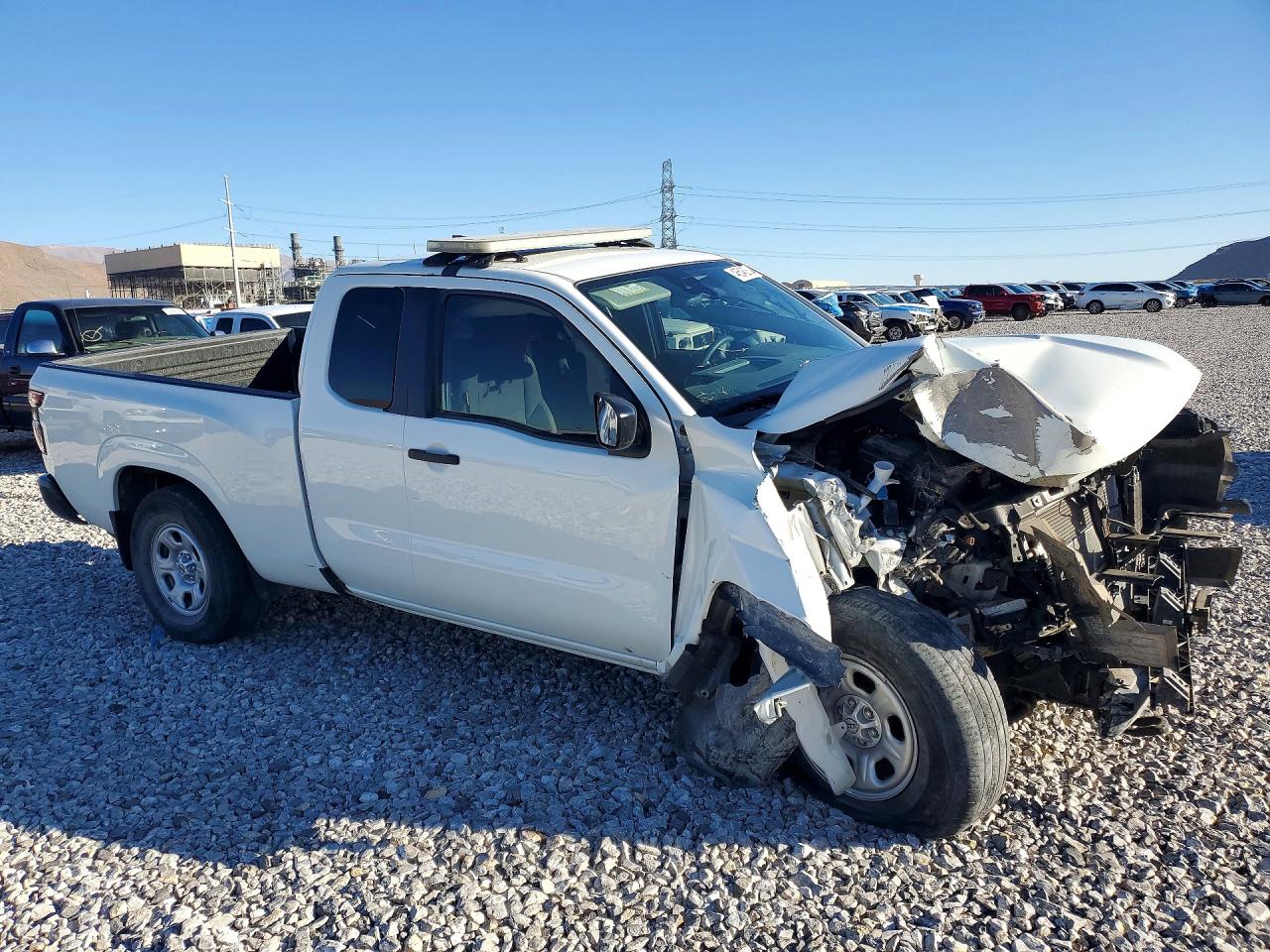 2025 NISSAN FRONTIER
