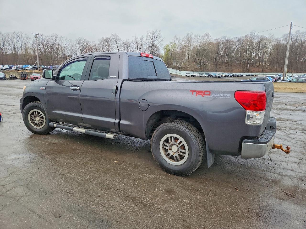 2013 TOYOTA TUNDRA