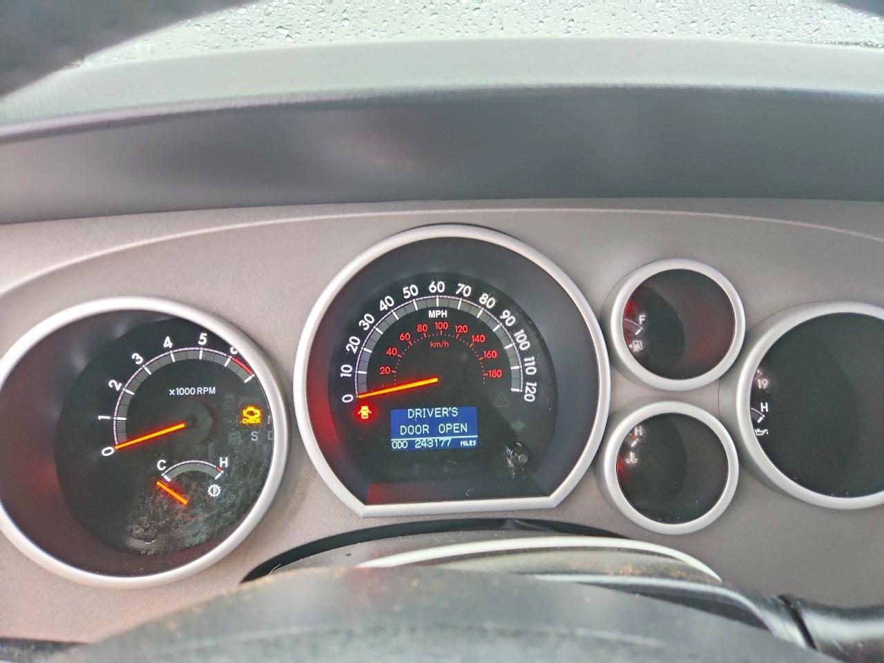 2013 TOYOTA TUNDRA