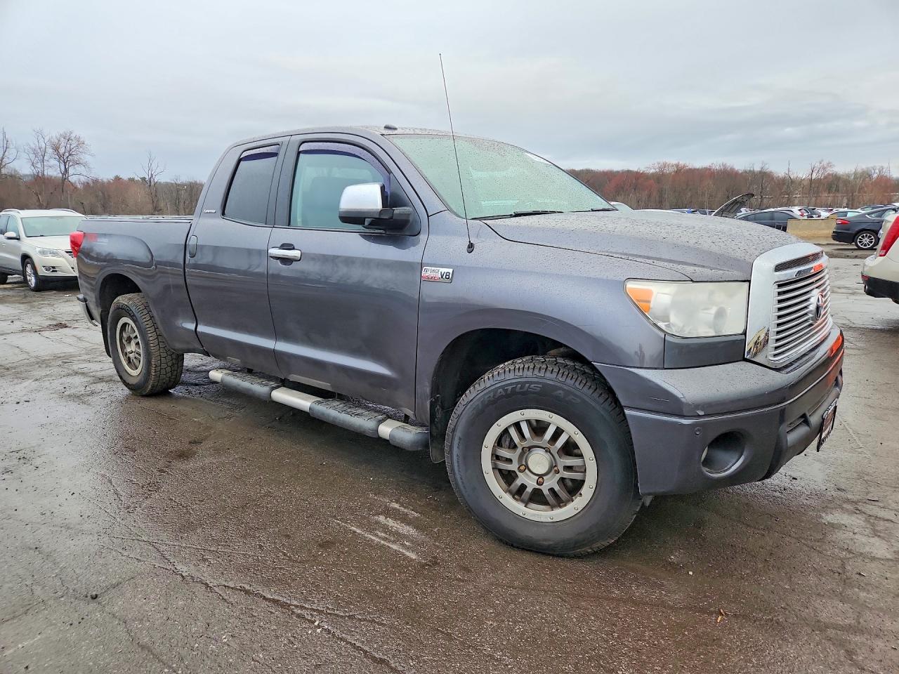 2013 TOYOTA TUNDRA