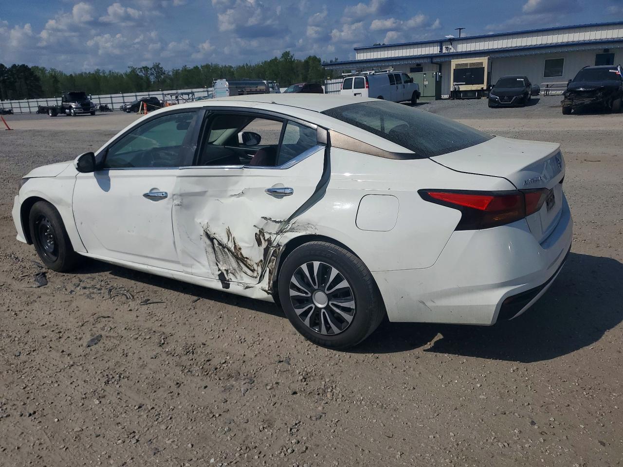 2022 NISSAN ALTIMA