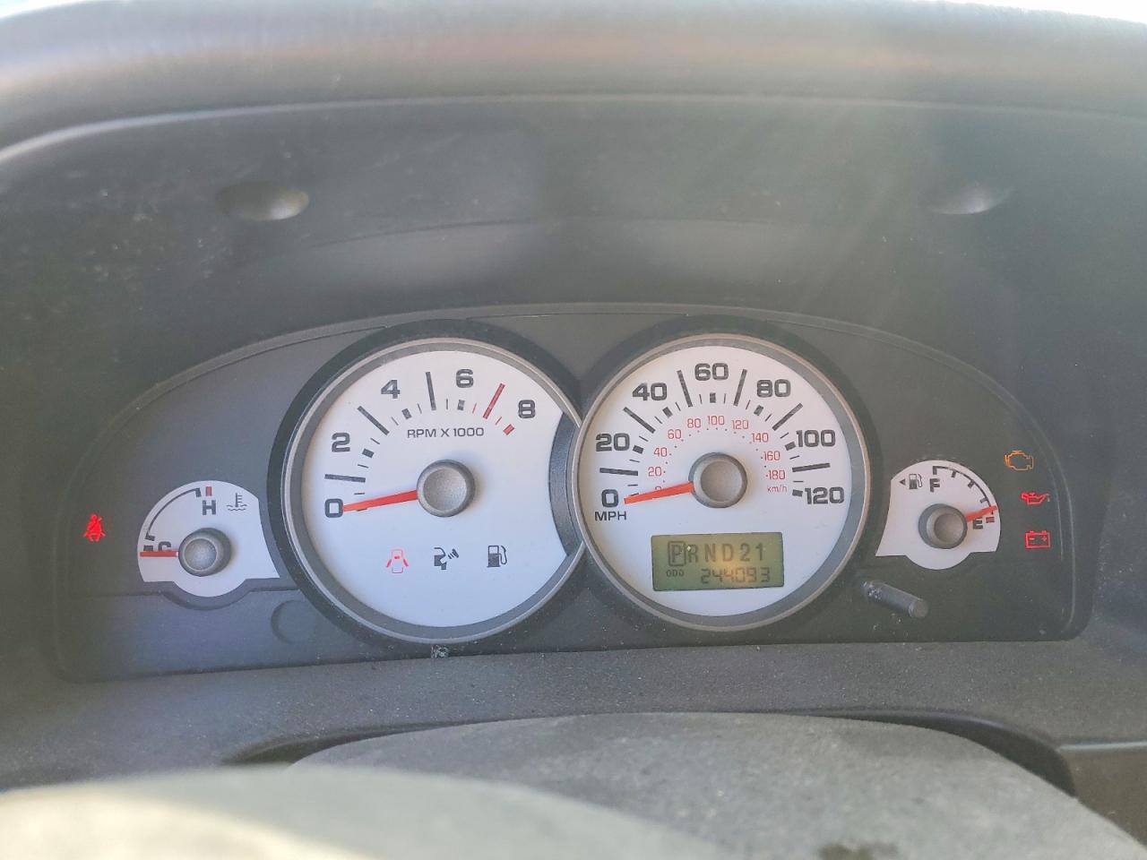 2005 FORD ESCAPE