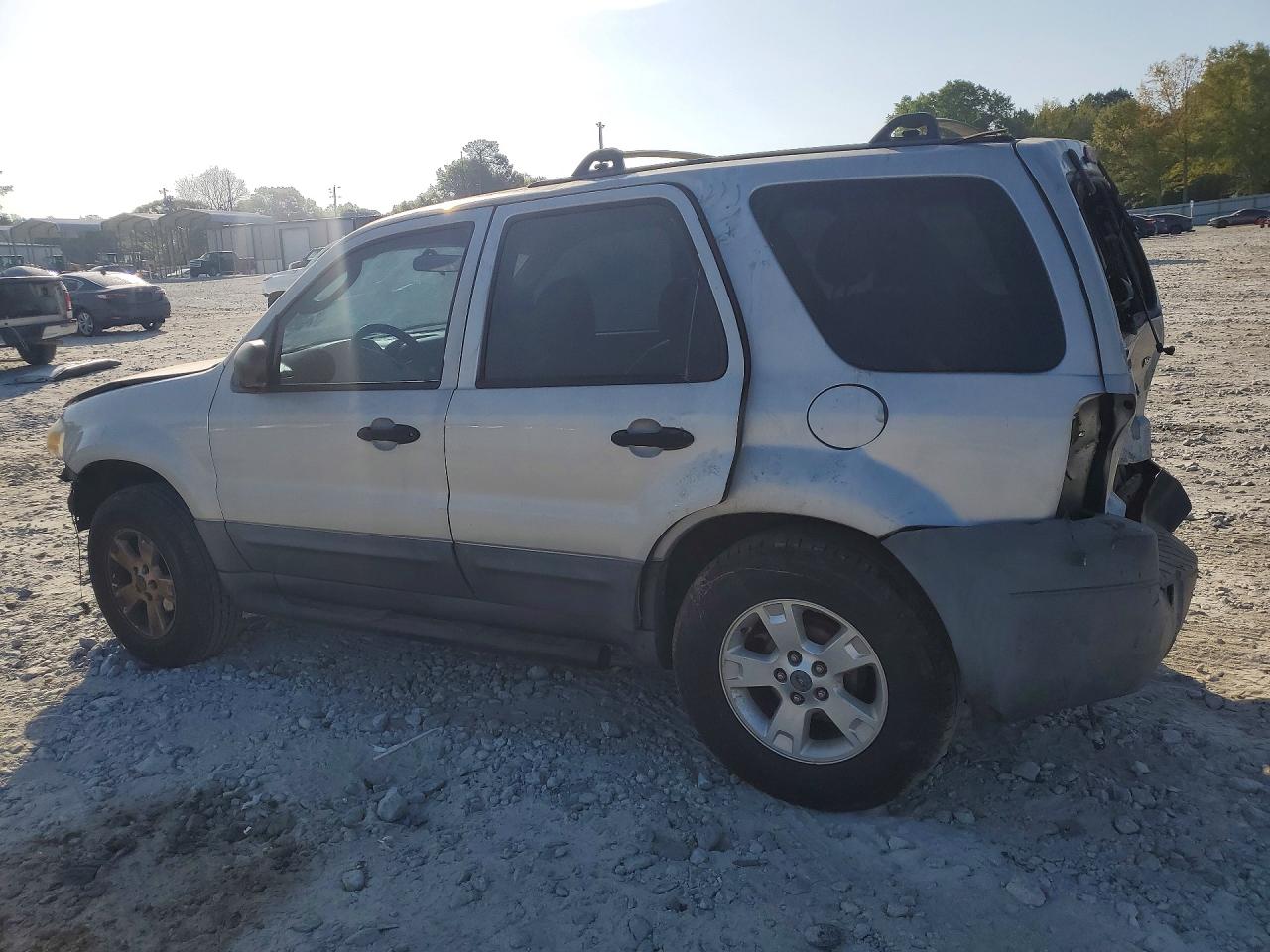 2005 FORD ESCAPE