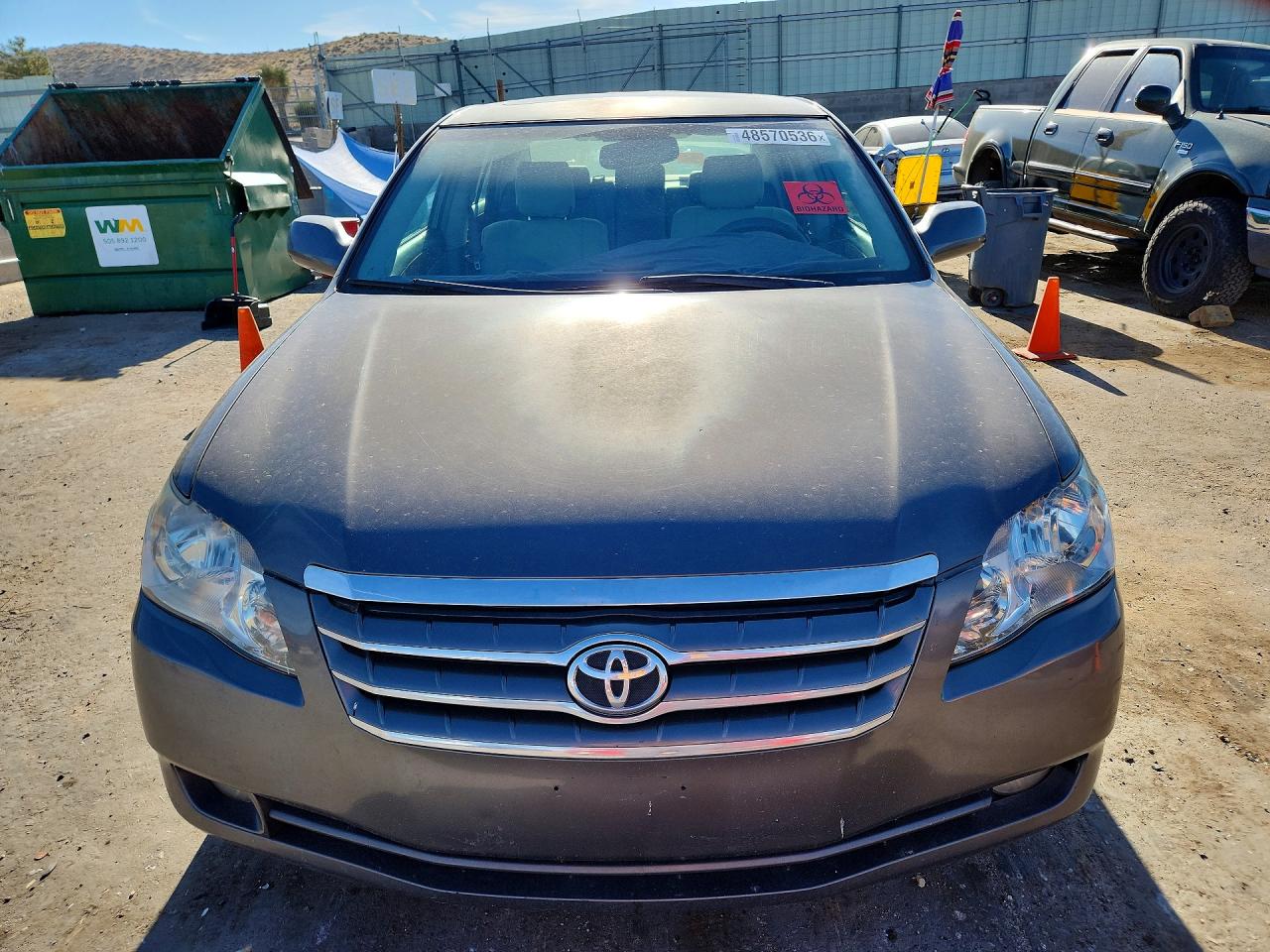 2005 TOYOTA AVALON