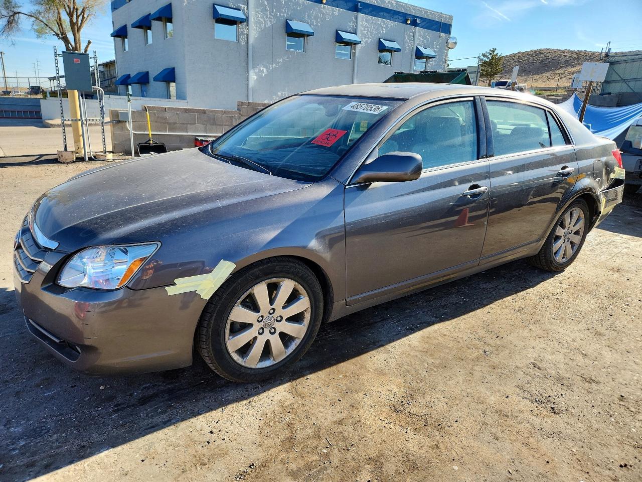 2005 TOYOTA AVALON