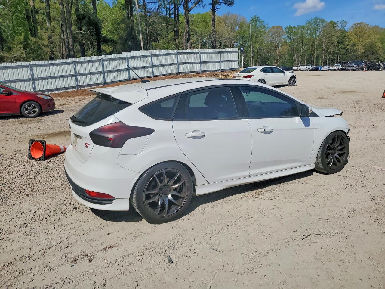 2015 FORD FOCUS