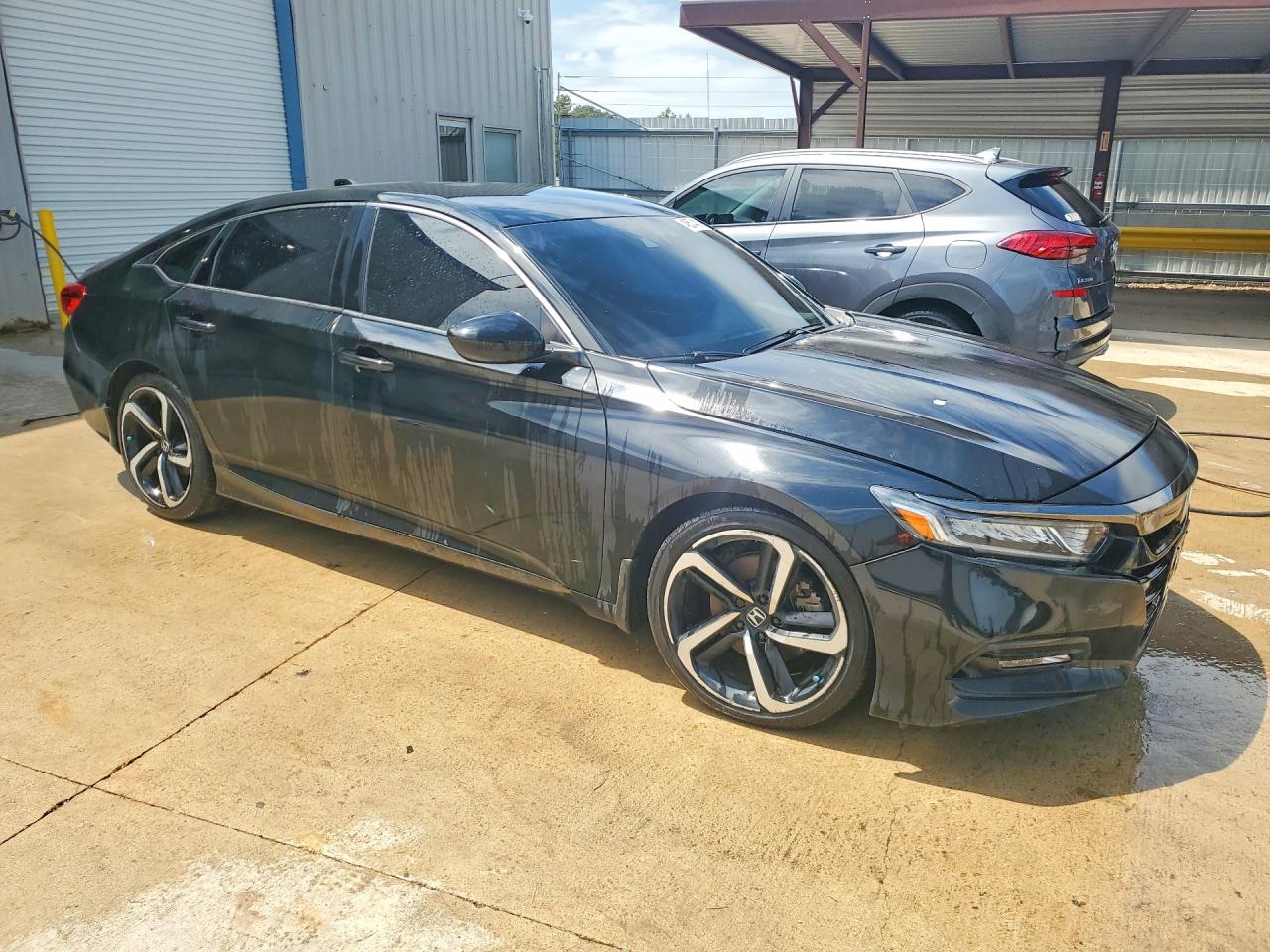 2019 HONDA ACCORD