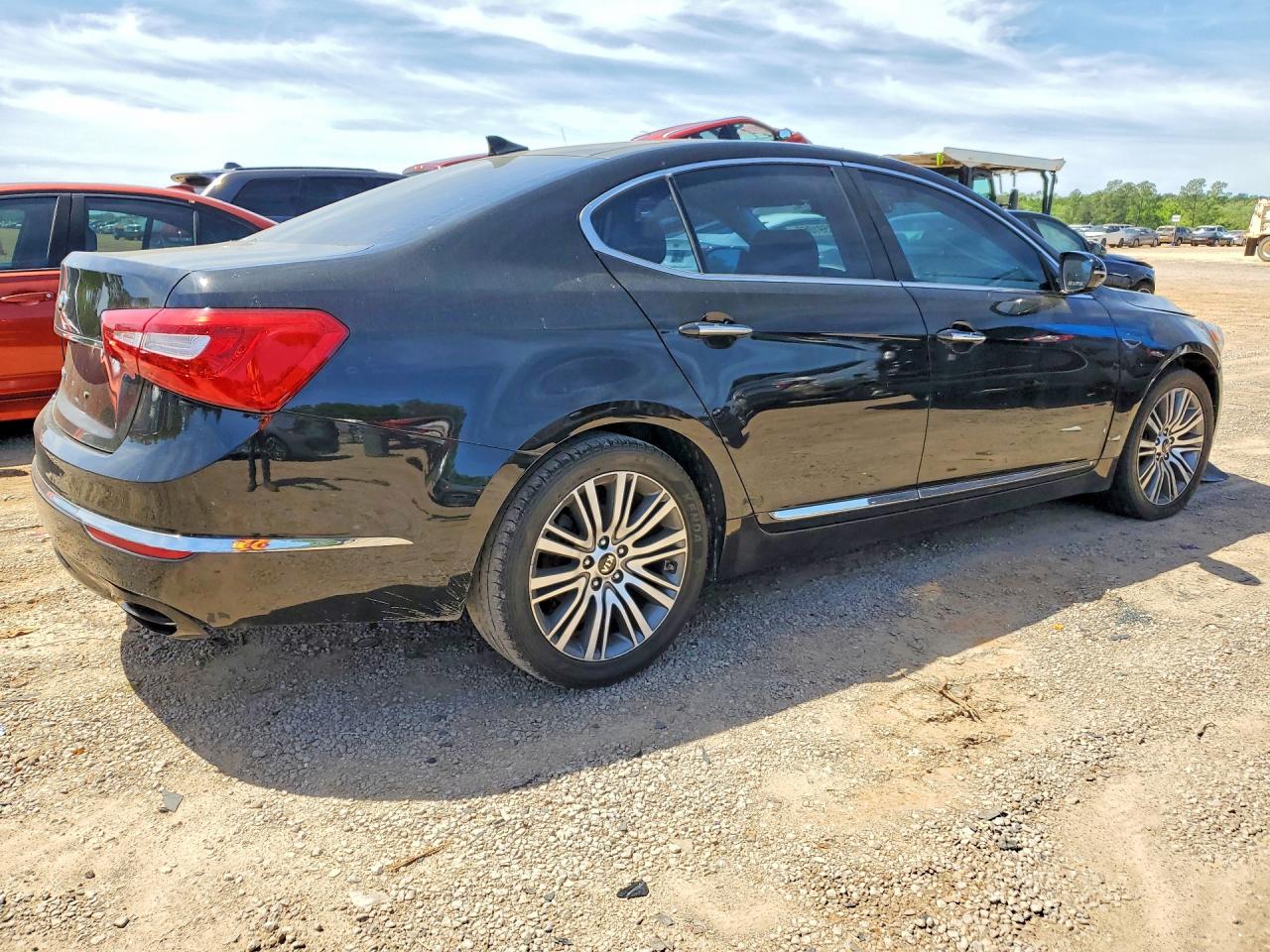 2016 KIA CADENZA