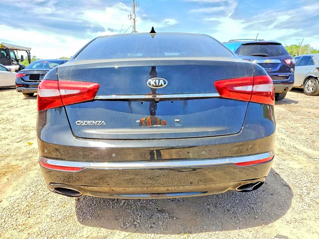 2016 KIA CADENZA