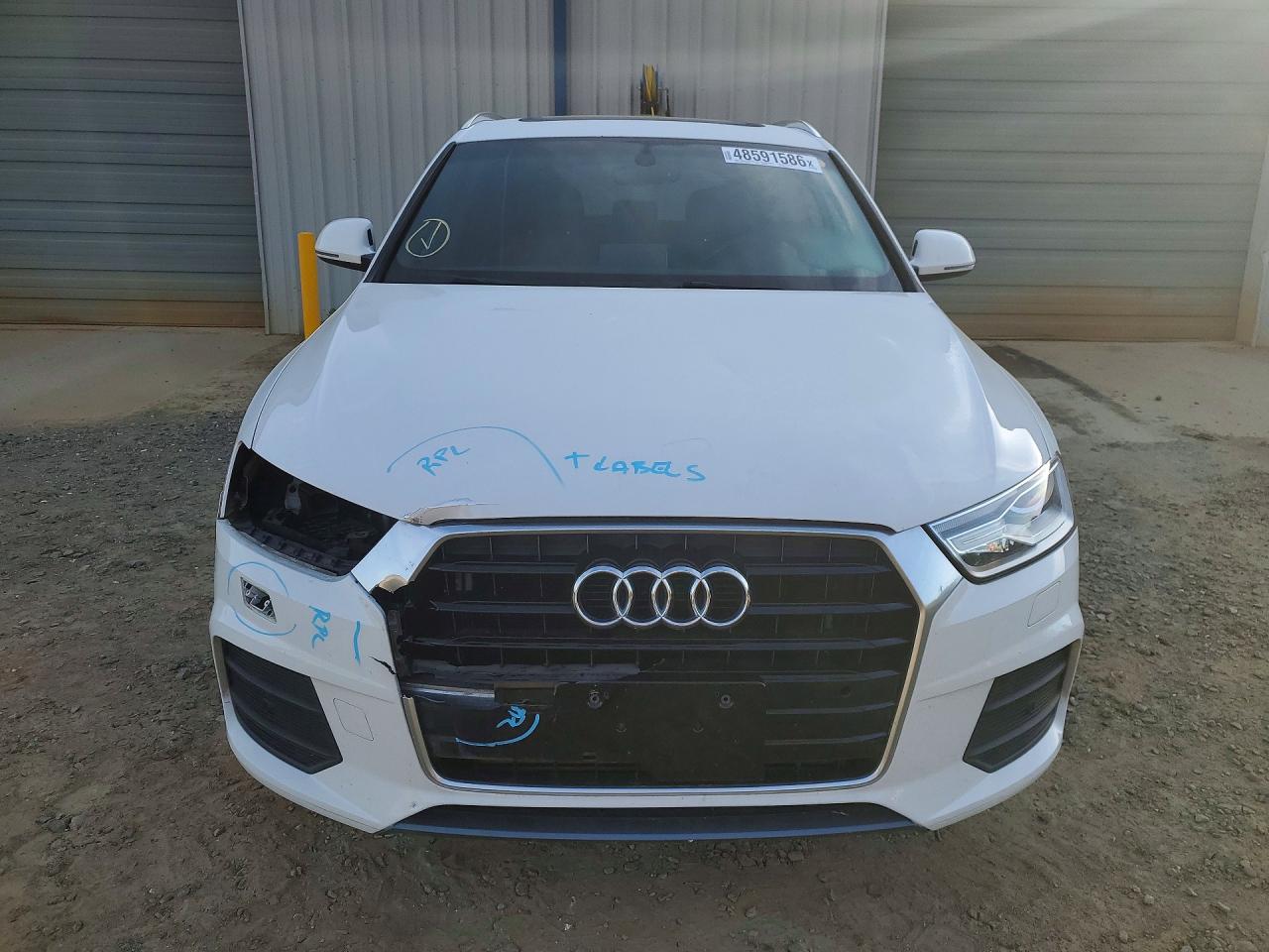 2016 AUDI Q3