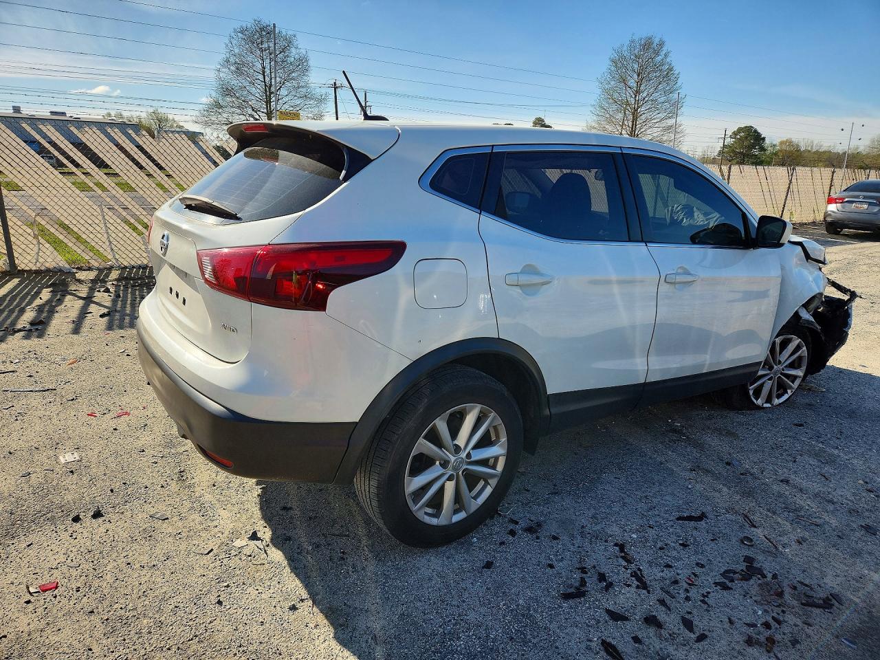2017 NISSAN ROGUE