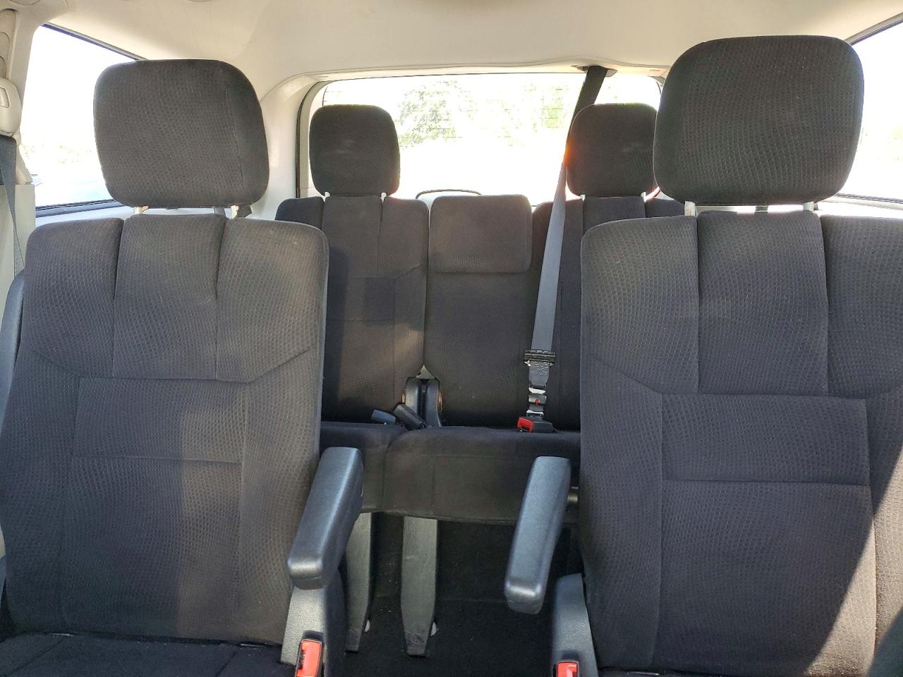 2011 CHRYSLER MINIVAN