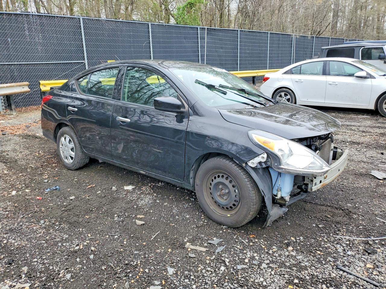 2019 NISSAN VERSA