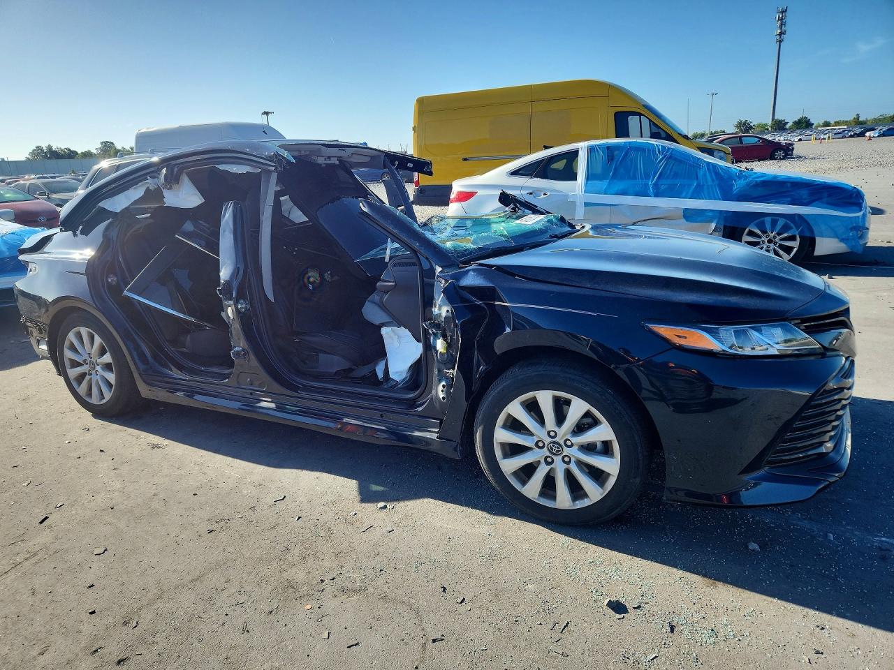 2019 TOYOTA CAMRY