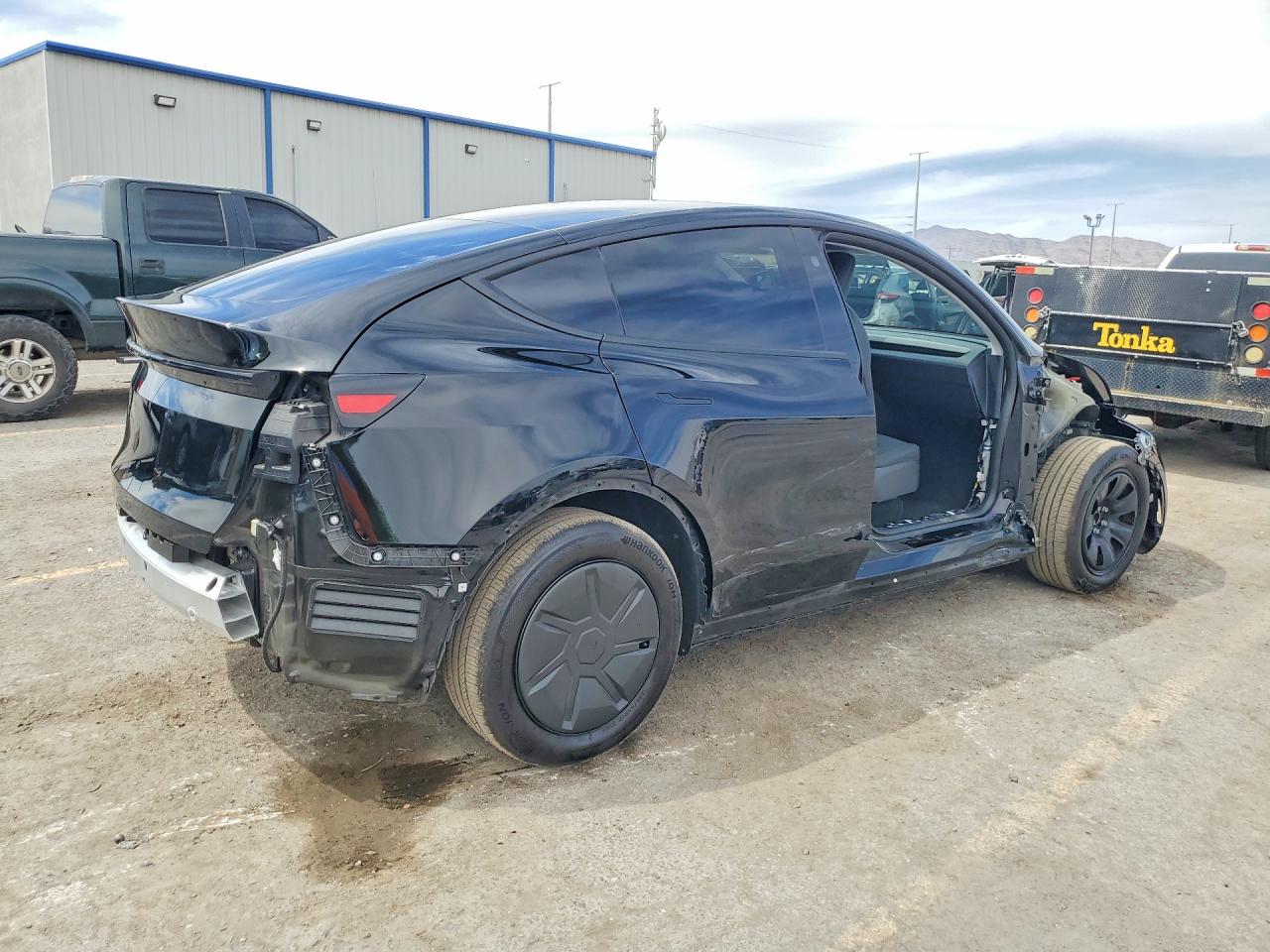 2026 TESLA MODEL Y
