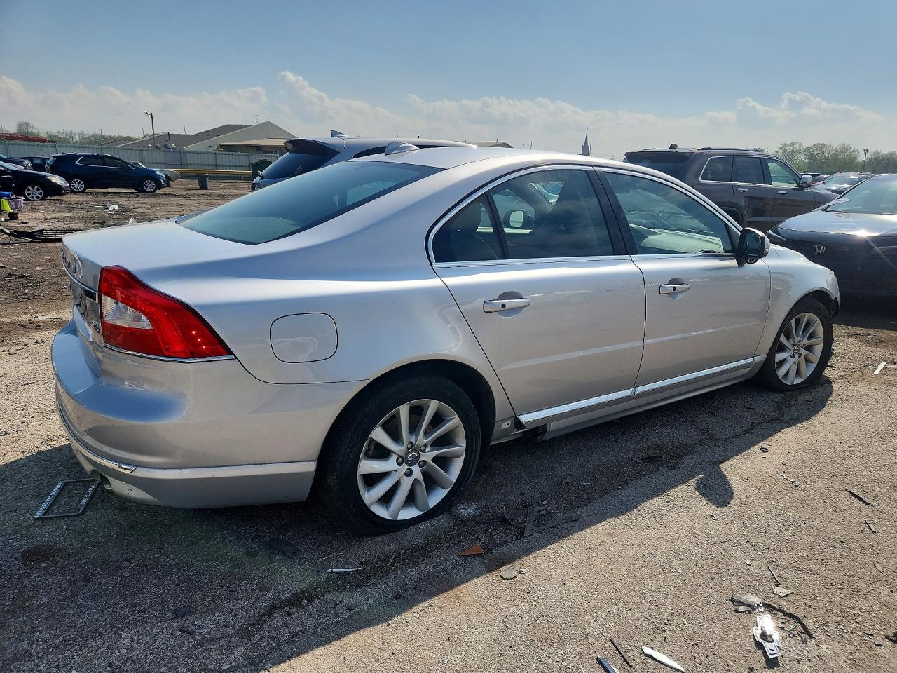 2015 VOLVO S80