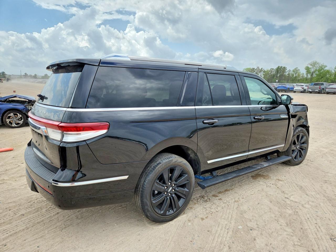 2023 LINCOLN NAVIGATOR