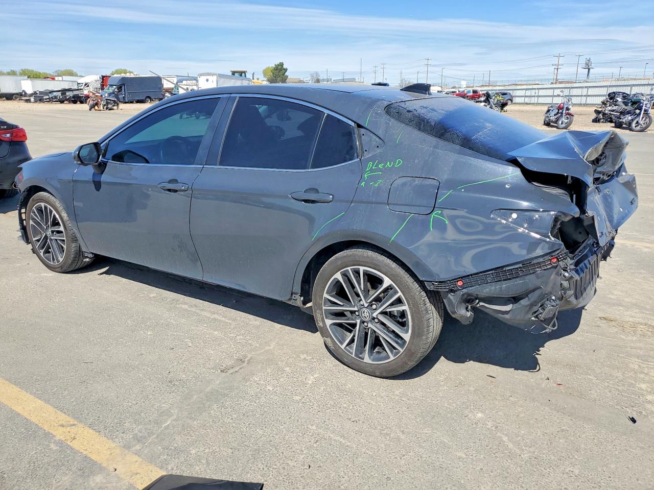 2025 TOYOTA CAMRY