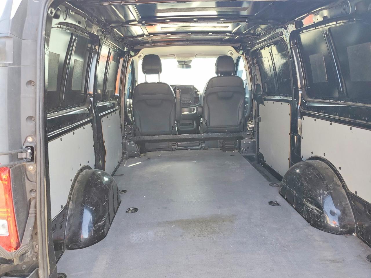 2016 MERCEDES BENZ METRIS