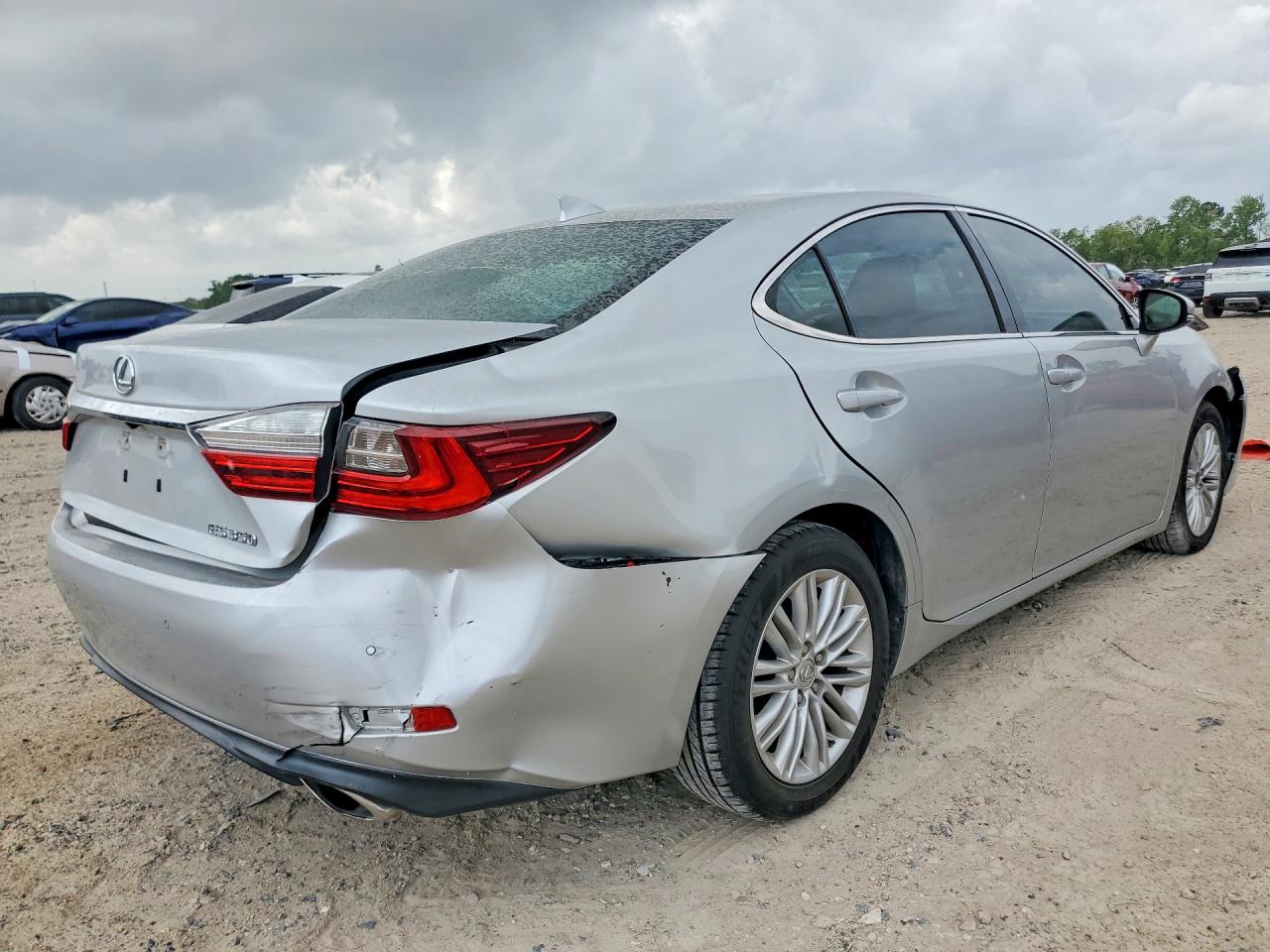 2016 LEXUS ES350