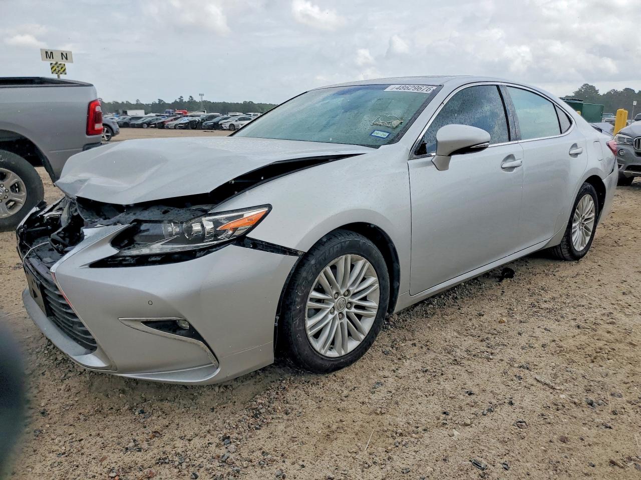 2016 LEXUS ES350