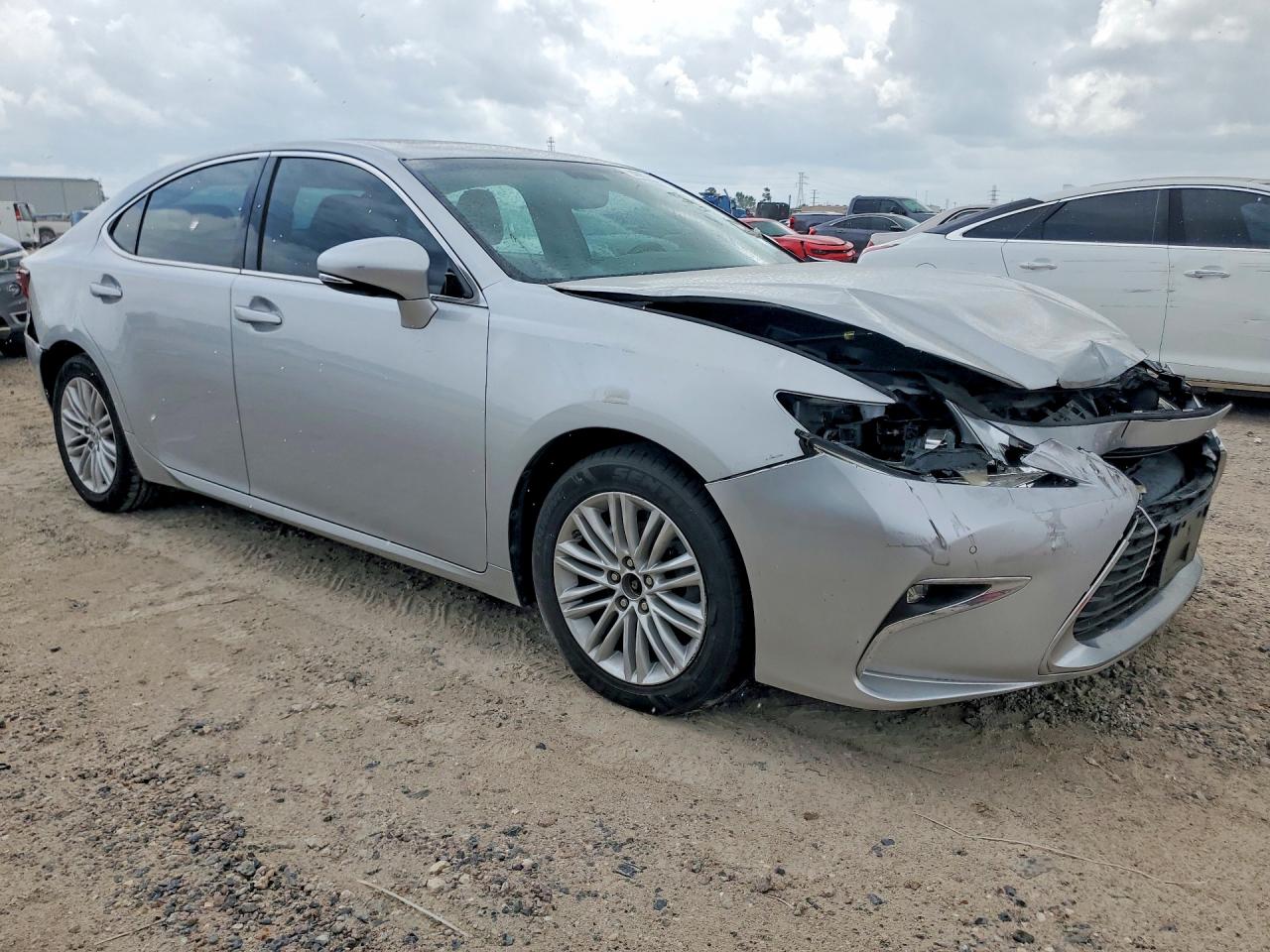 2016 LEXUS ES350