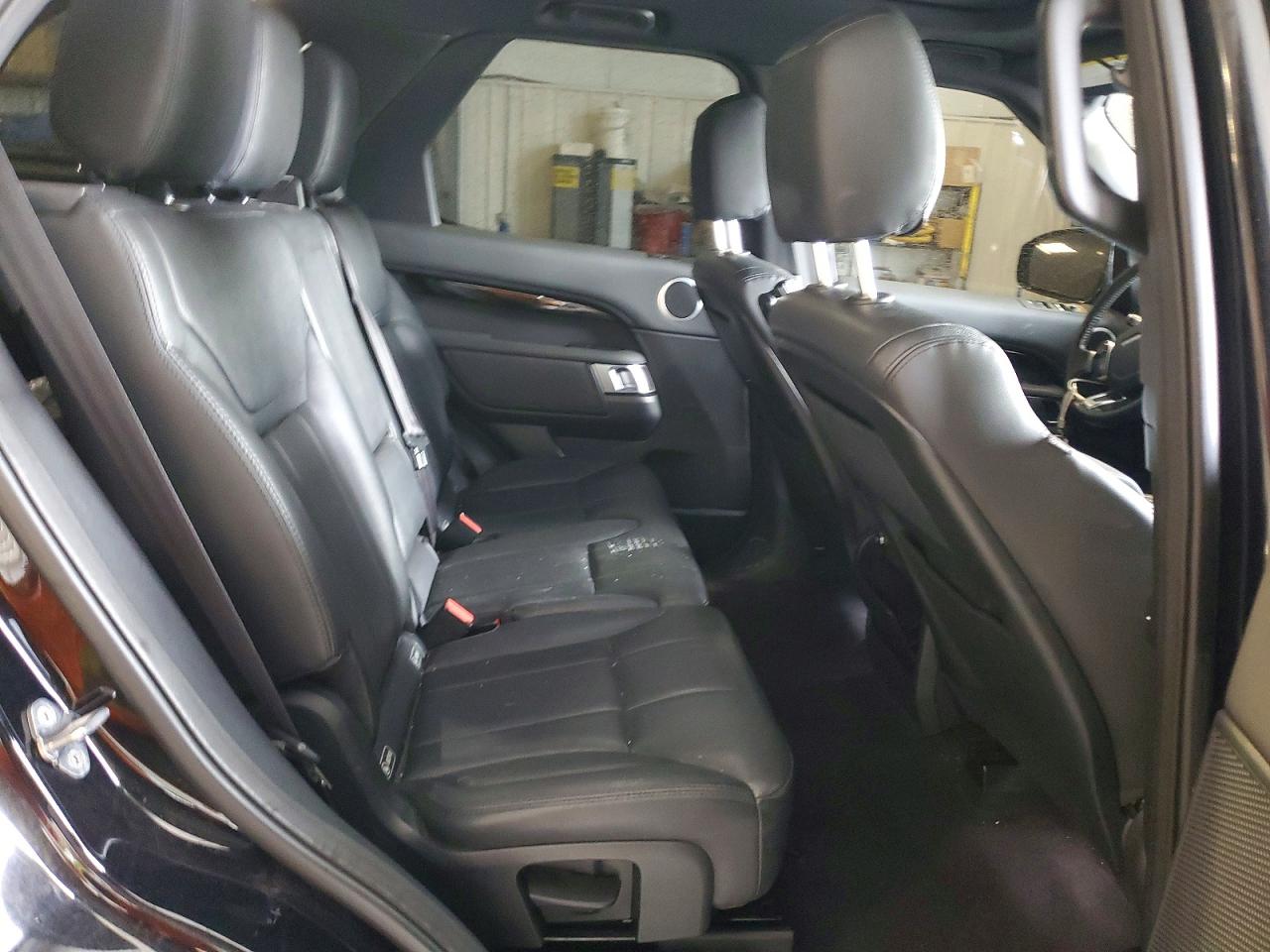 2019 LAND ROVER DISCOVERY