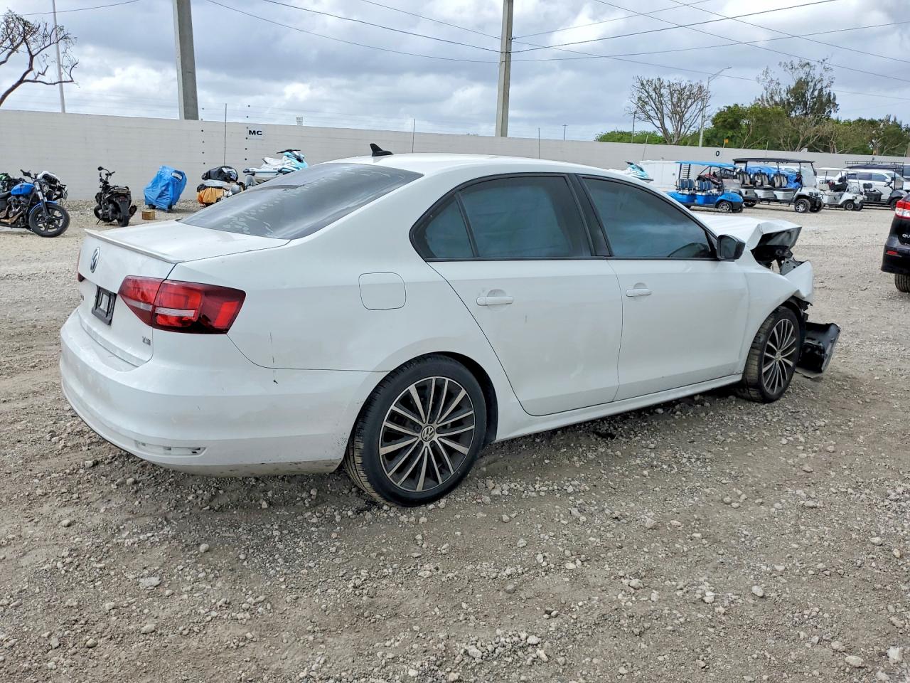 2016 VOLKSWAGEN JETTA