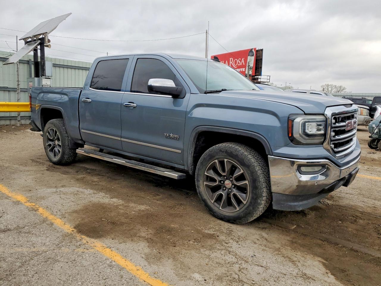 2016 GMC SIERRA
