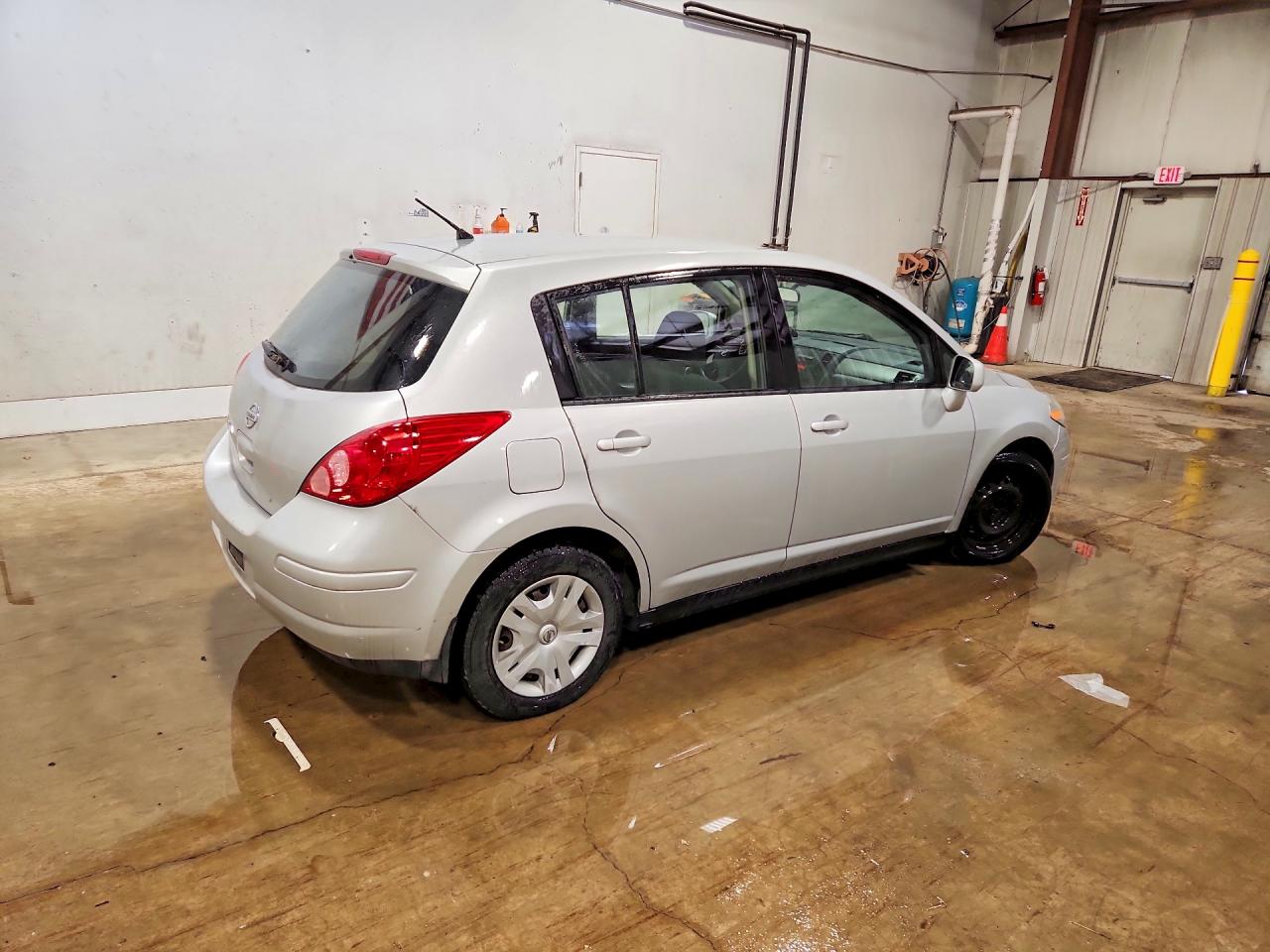 2012 NISSAN VERSA