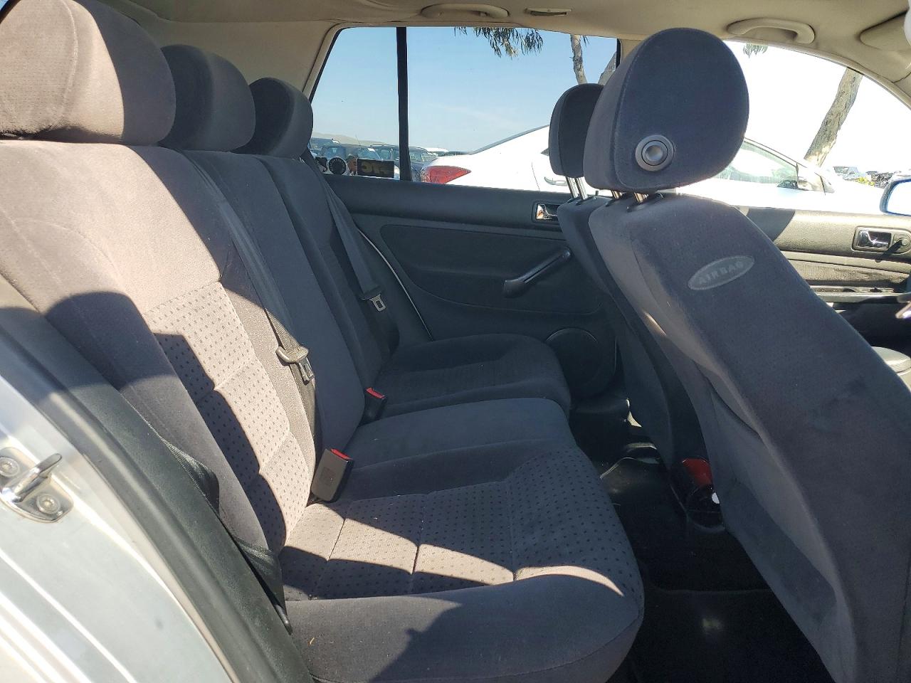 2000 VOLKSWAGEN GOLF