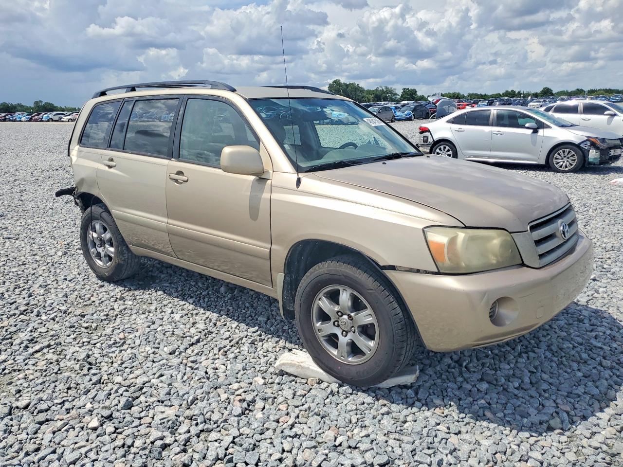 2004 TOYO HIGHLANDER