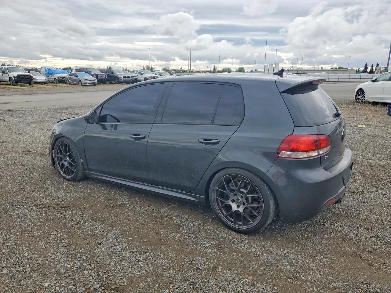 2013 VOLKSWAGEN GOLF