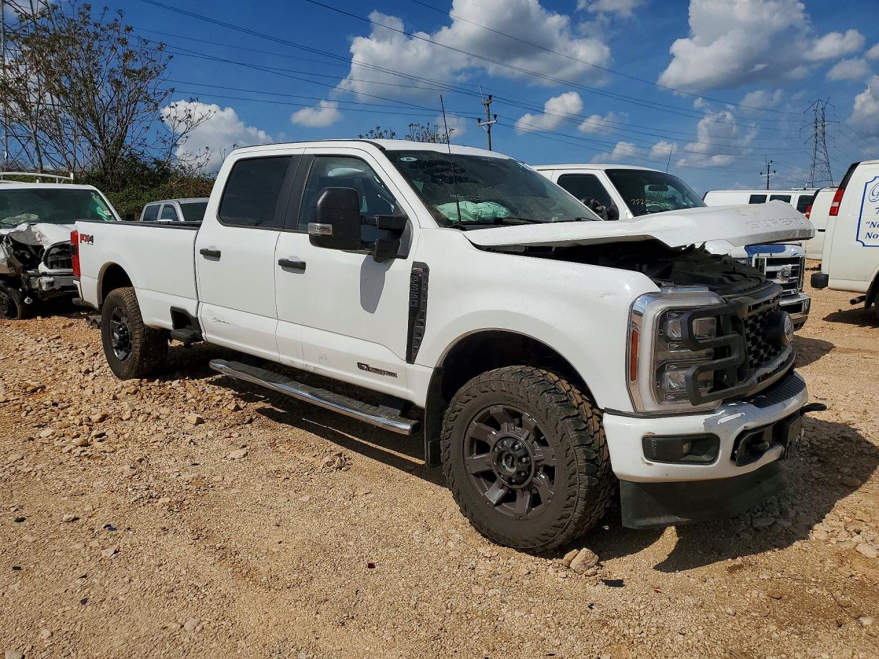 2024 FORD F350