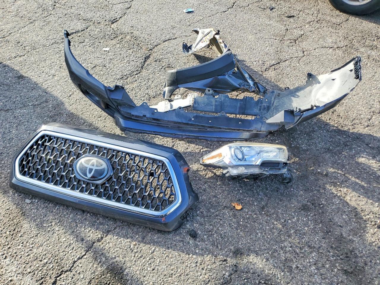 2019 TOYOTA TACOMA