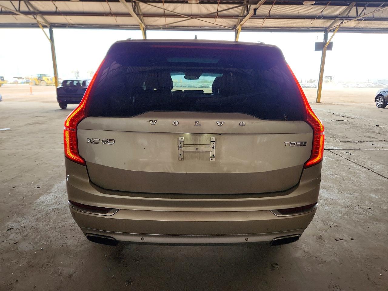 2016 VOLVO XC90