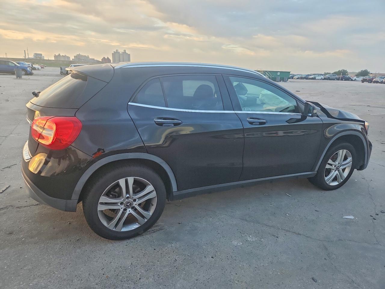 2018 MERCEDES-BENZ GLA-CLASS