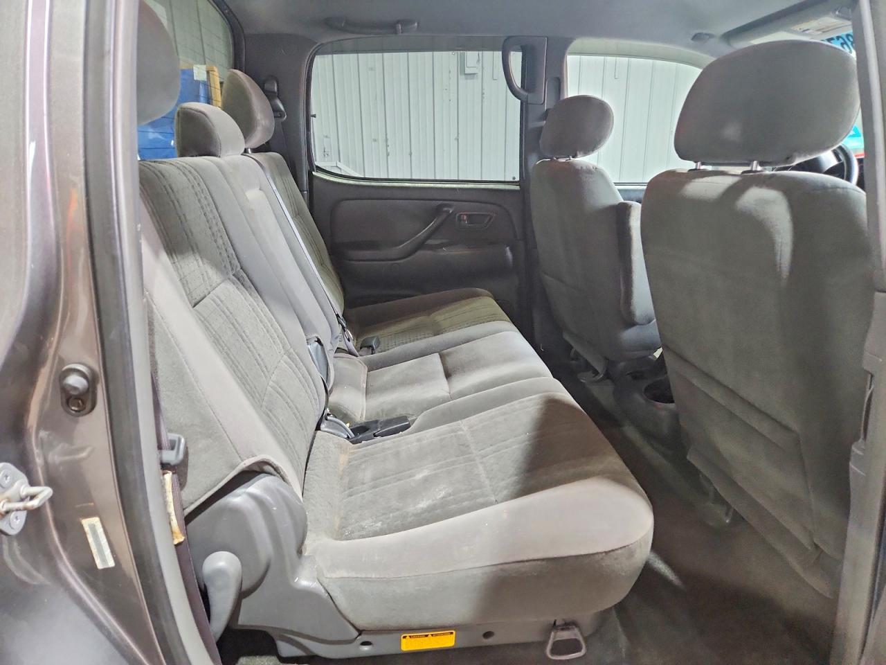 2004 TOYOTA TUNDRA