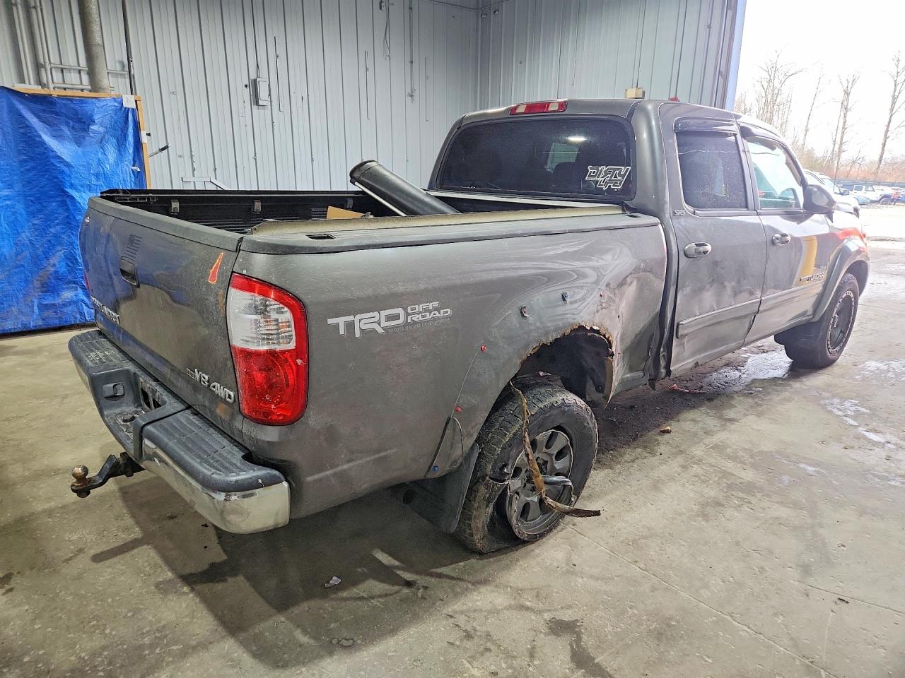 2004 TOYOTA TUNDRA