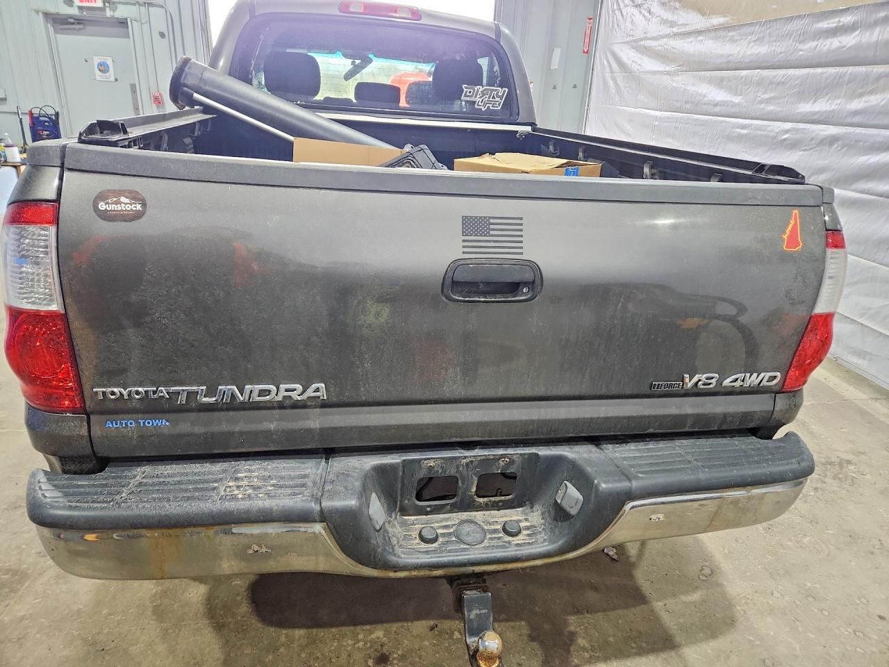 2004 TOYOTA TUNDRA