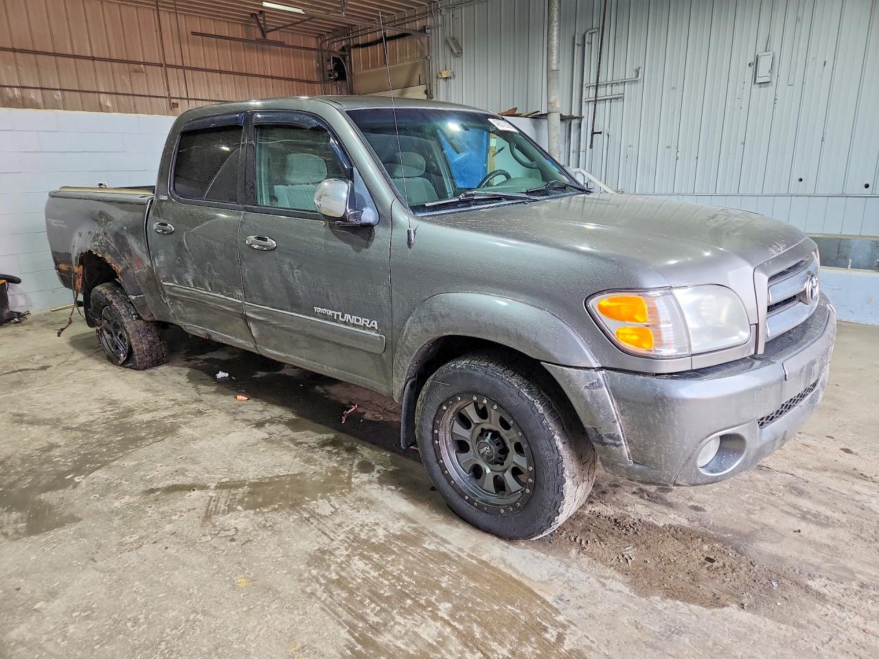 2004 TOYOTA TUNDRA