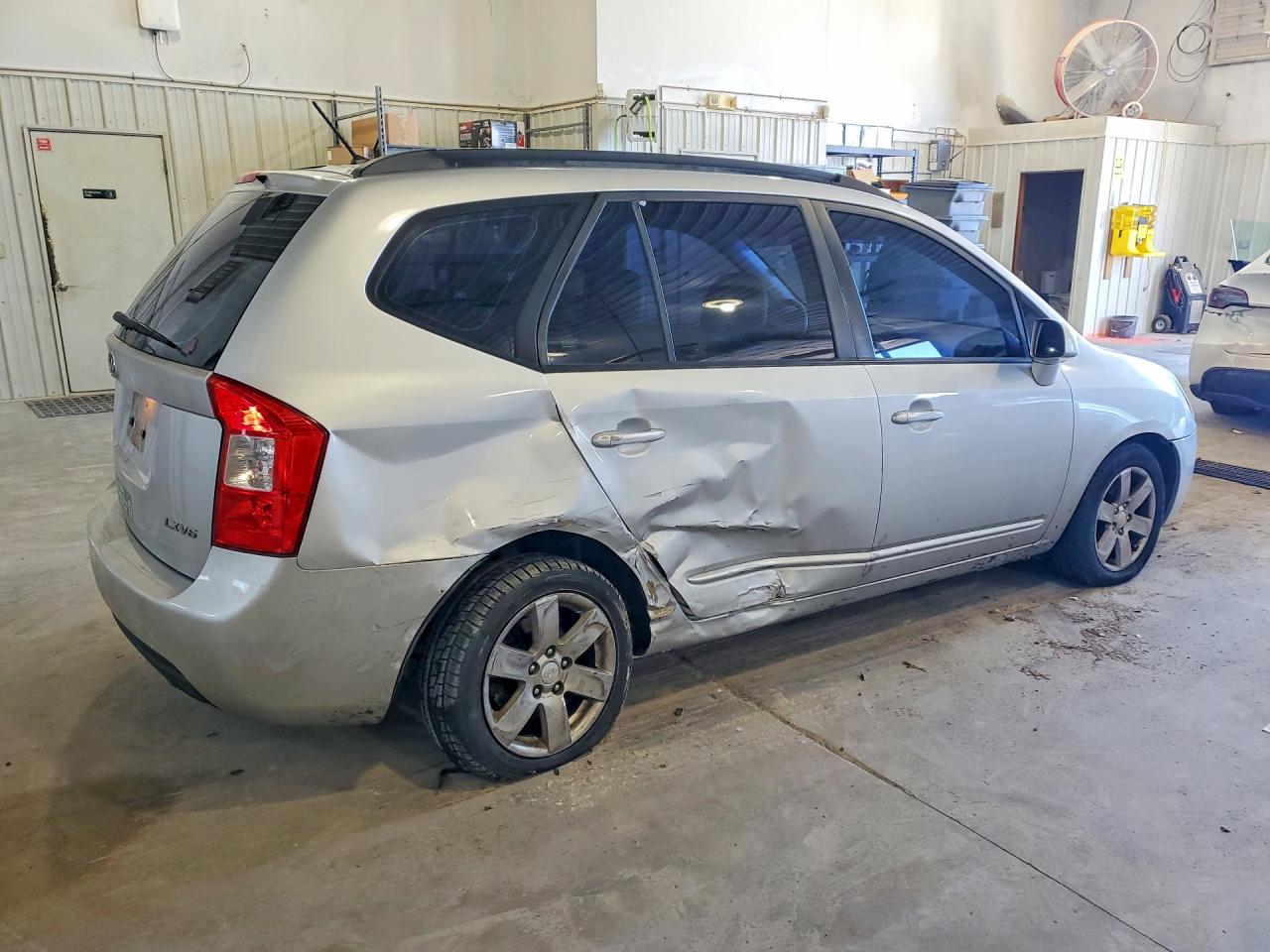 2008 KIA RONDO