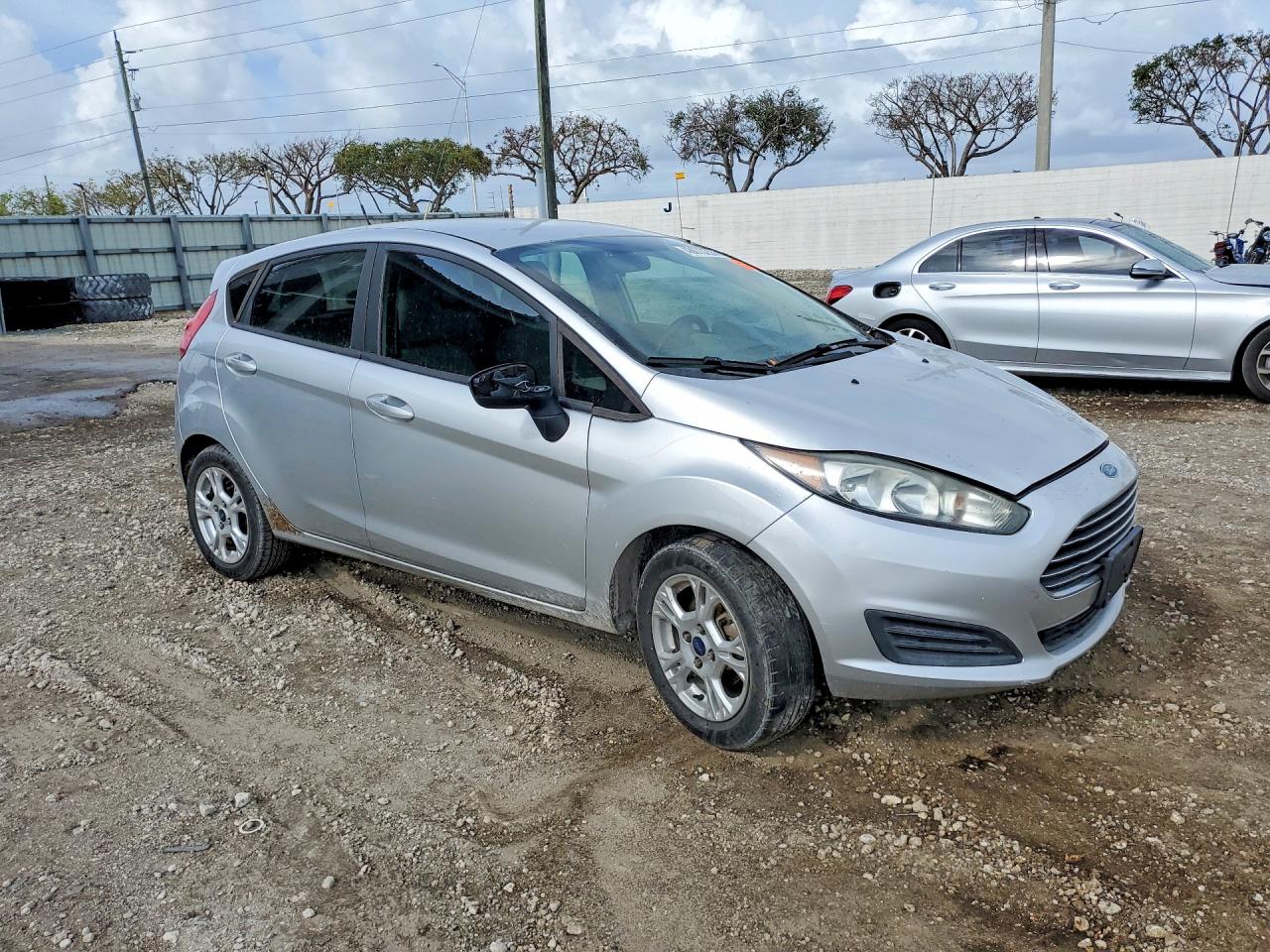 2015 FORD FIESTA