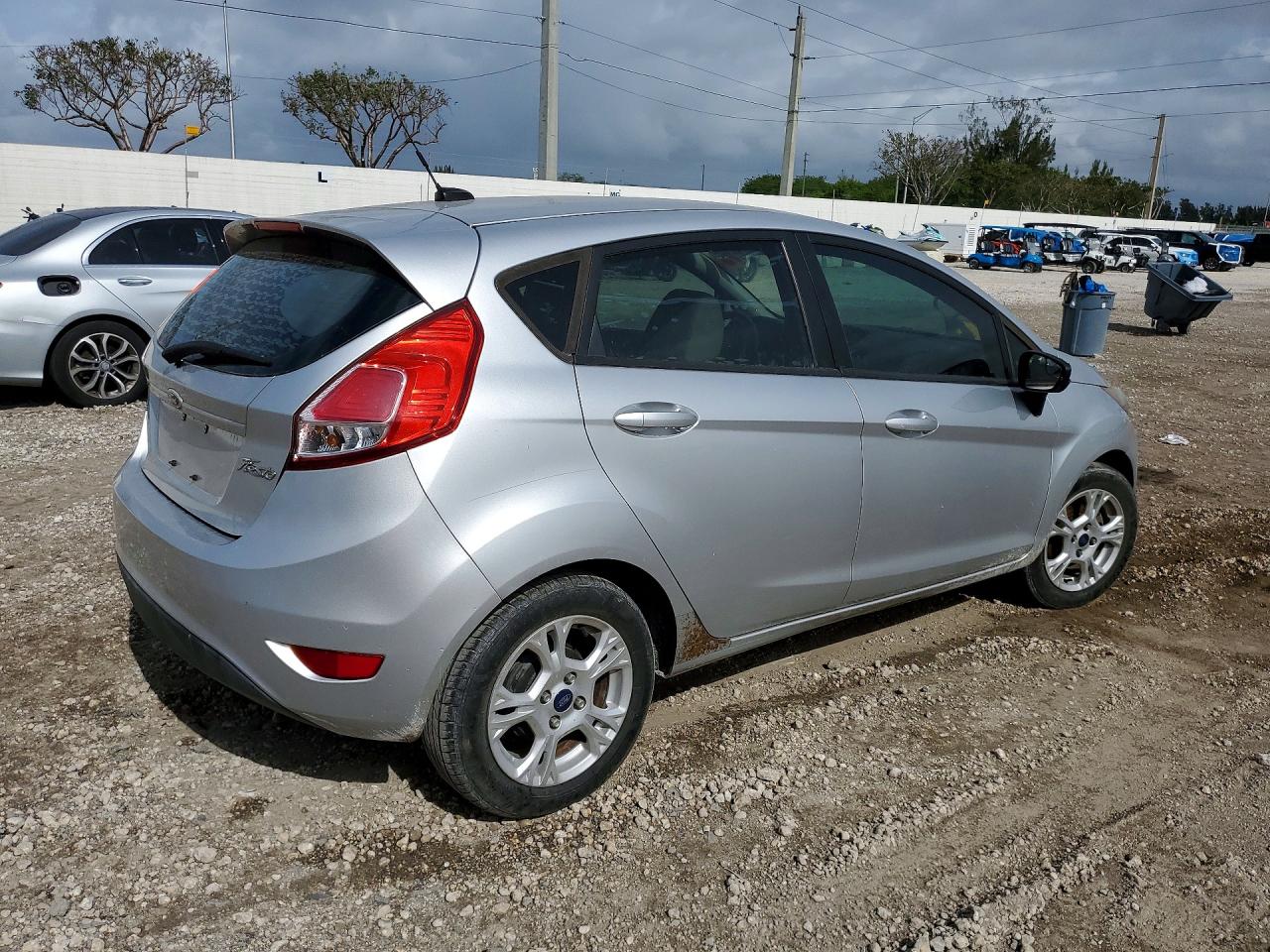 2015 FORD FIESTA