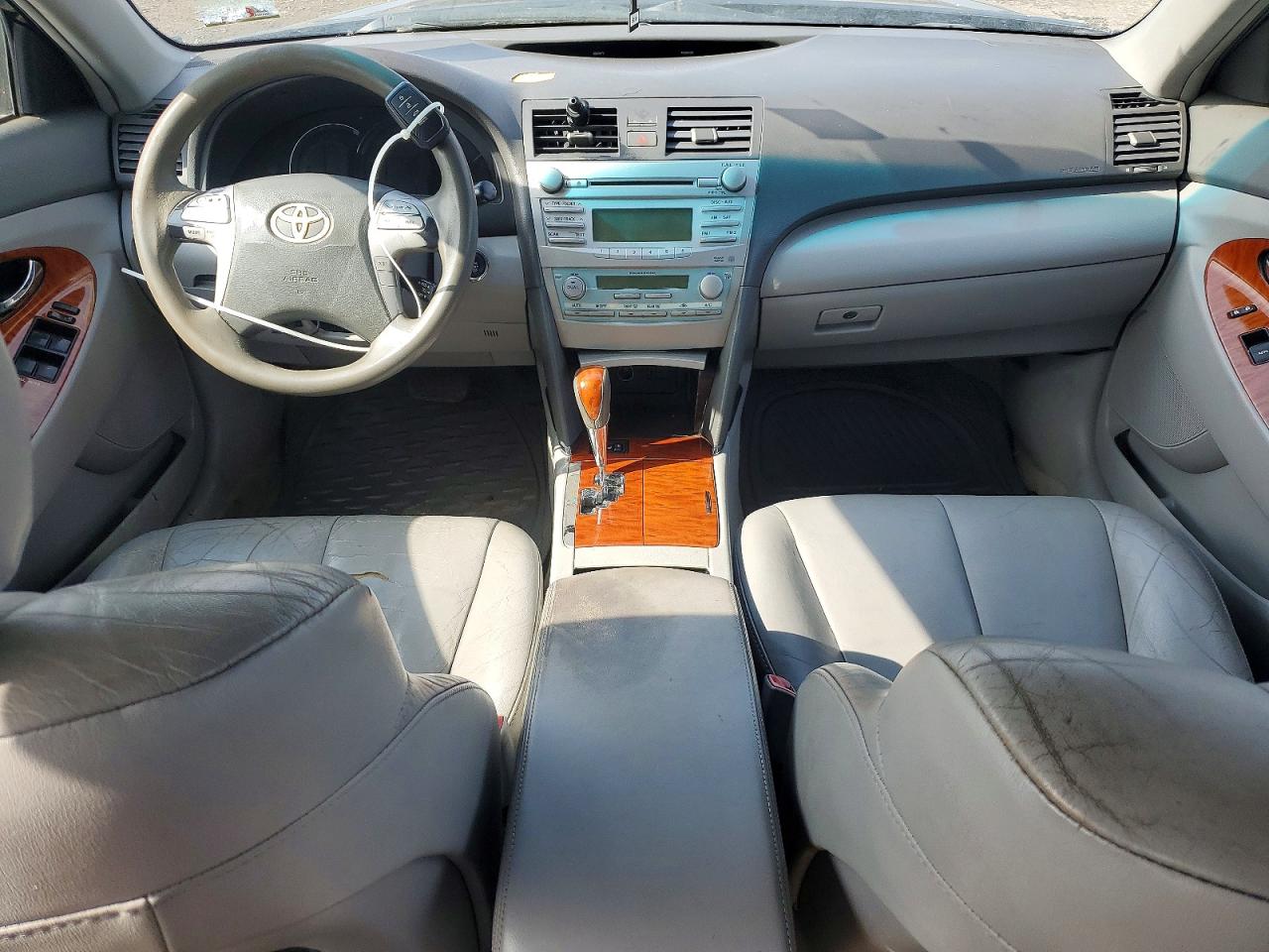 2011 TOYOTA CAMRY