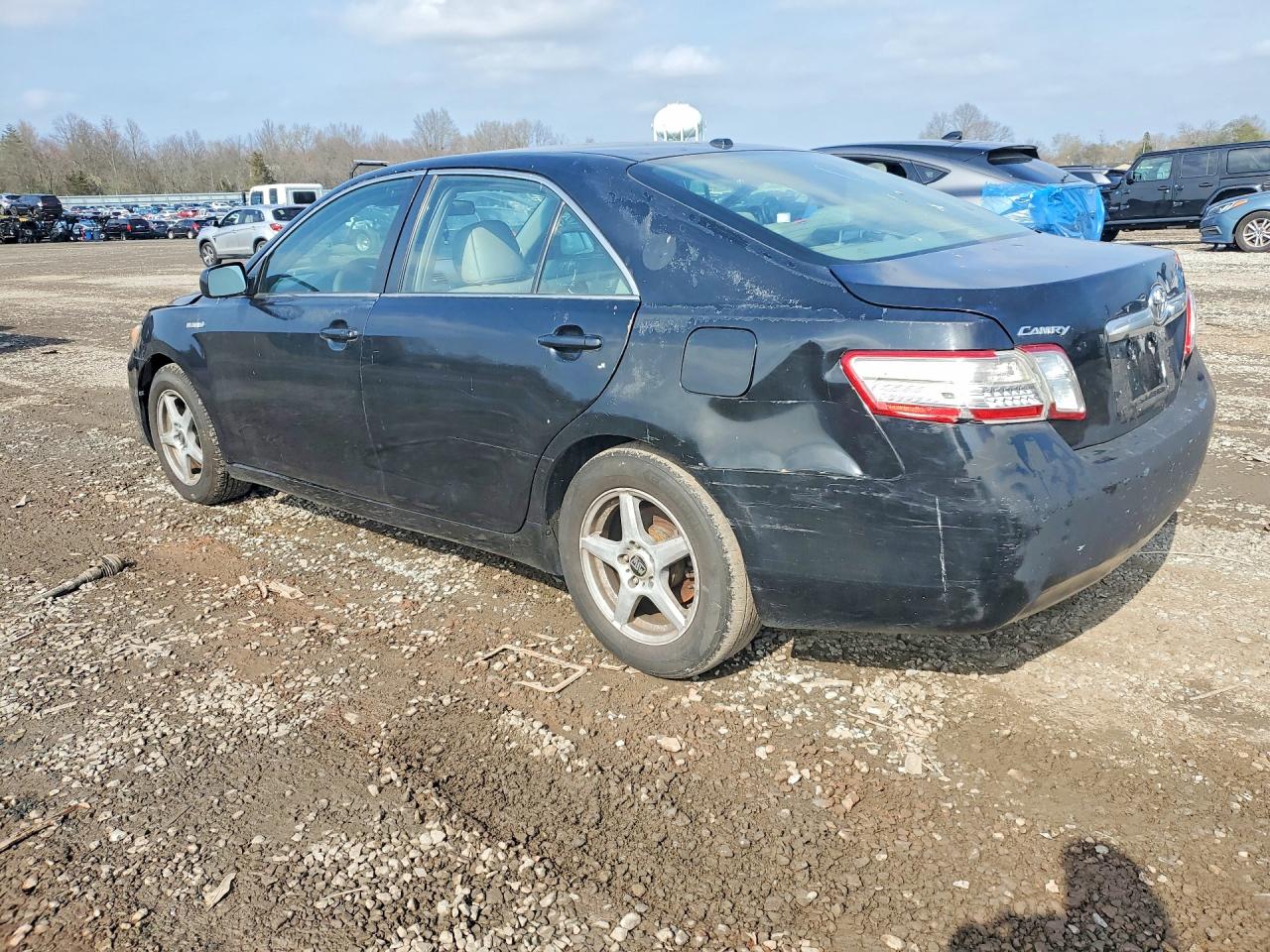 2011 TOYOTA CAMRY