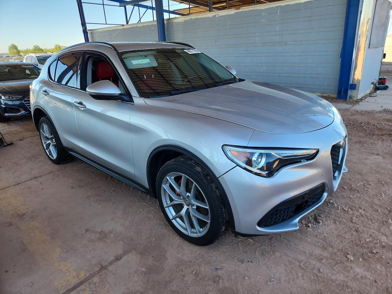 2018 ALFA ROMEO STELVIO