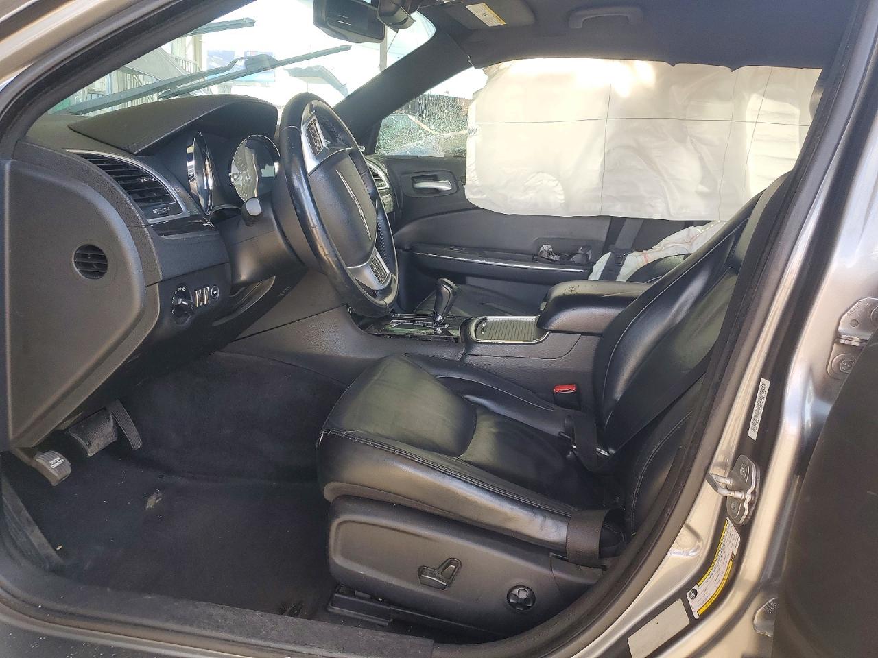 2011 CHRYSLER 300